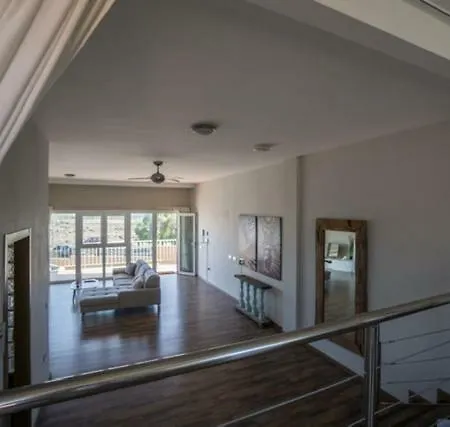 Spacious Loft With Views Appartement *