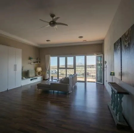 Apartamento Spacious Loft With Views